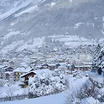 Hotel Eira 2*