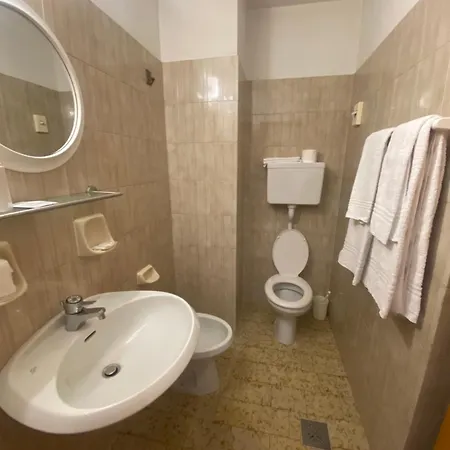 Eira Hotel 2*