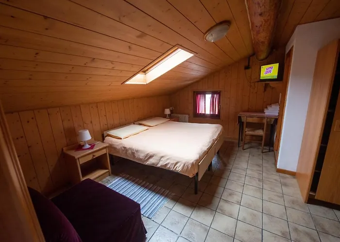 Eira Hotell 2*
